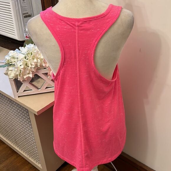 Vineyard Vines vintage whale hot pink tank top Size S New - Picture 8 of 8